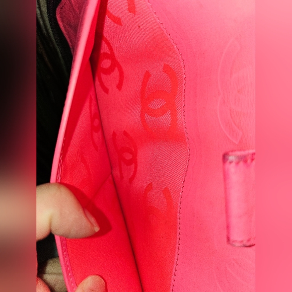 ❌SOLD❌ 🖤 Chanel Cambon Zippy 🖤 - Picture 10 of 15